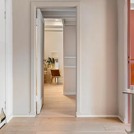 Roomsly - Bright Downtown With Rooftop Terrace Appartement Bergen
