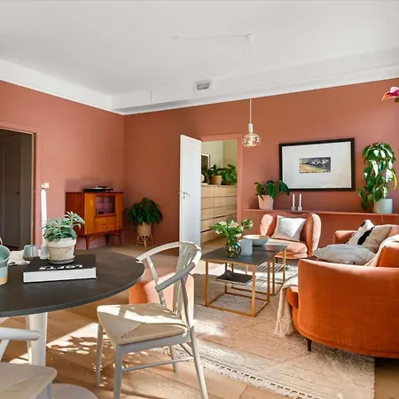 Roomsly - Bright Downtown With Rooftop Terrace برغن