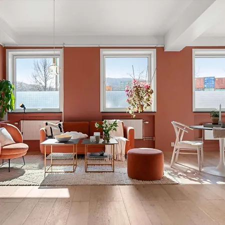 Roomsly - Bright Downtown With Rooftop Terrace